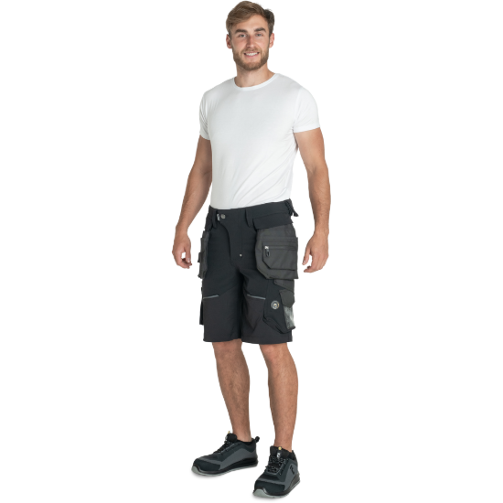 9267549831198-03570038_NEURUM_NORDICS_PFM_shorts_black_model_Chodov_08_2025-854.png